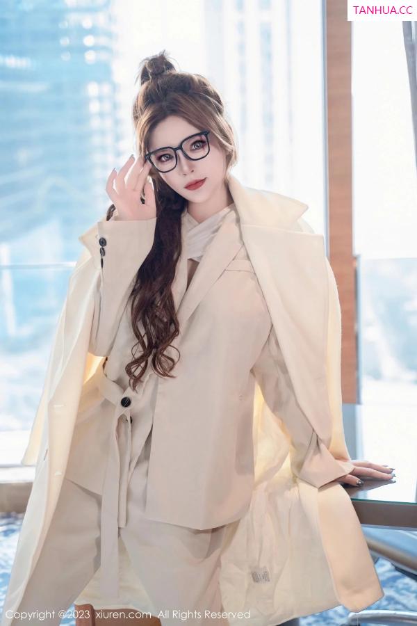 伊丽莎有点白  [XiuRen]高清写真图 2023.12.26 No.7865 伊丽莎有点白 丰腴美臀第10张图片